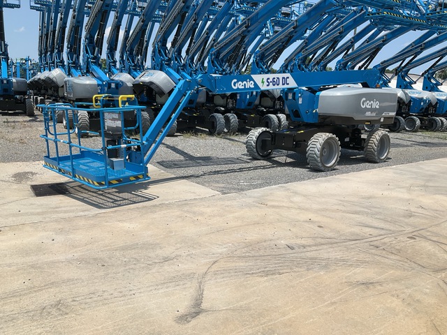 2023 Genie S-60