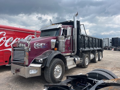 2018 Kenworth T800 8x4 Tri/A Dump Truck