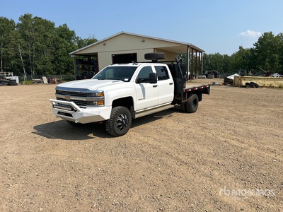 2015 Chevrolet Silverado 3500HD LT 4x4 Crew Cab Pickup