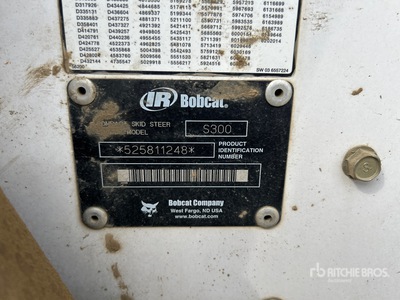 2004 Bobcat S300 Ładowarka o sterowaniu burtowym