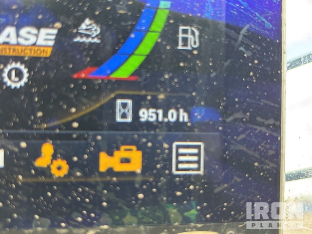 MINI CARGADOR SOBRE ORUGAS 2023 CASE TV620B