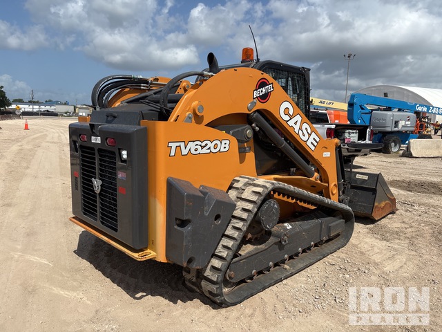 MINI CARGADOR SOBRE ORUGAS 2022 CASE TV620B