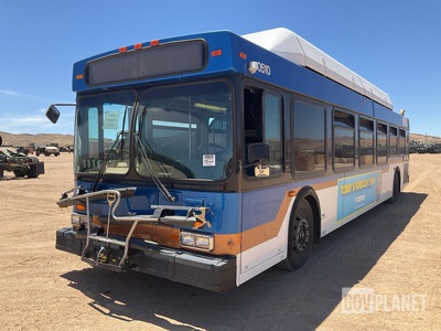 2005 New Flyer Transit Bus