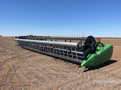 John Deere 635FD 35 ft Flex Draper Combine Header