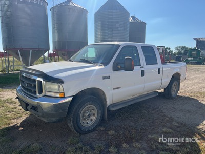 Ford F-350 4x4 Crew Cab Ute (Inoperable)