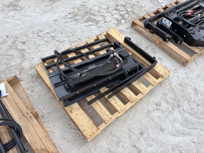 2025 GIYI GY-CYHC 30 in Mini Skid Steer Forks (Unused)