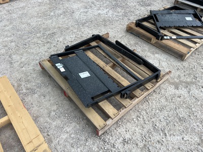 2025 GIYI GY-FK 30 in Mini Skid Steer Forks (Unused)