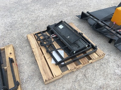 2025 GIYI GY-CYHC 44 in Mini Skid Steer Forks (Unused)