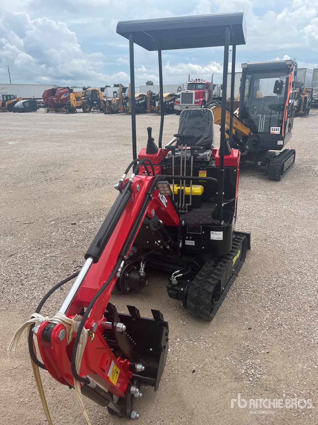 2025 VICSEC VC15J-R Mini Excavator (Unused)