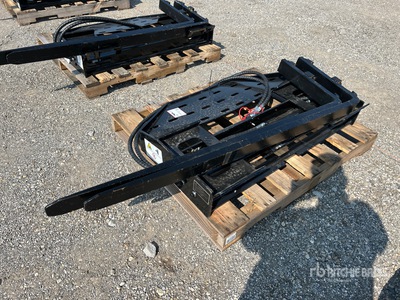 2025 GIYI GY-D CYHC 59 in Side Shift Skid Steer Forks (Unused)