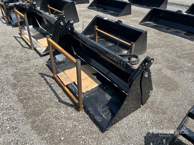 2025 GIYI GY-KH72F 72 in Q/C Multi-Purpose Skid Steer Bucket (Unused)