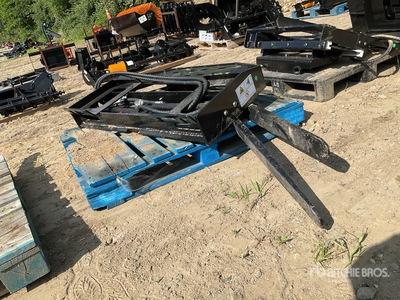 2025 GIYI GY D-CYHC 60 in Side Shift Skid Steer Forks (Unused)