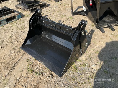 2025 GIYI GY-XKH39F 39 in Mini Skid Steer Bucket (Unused)