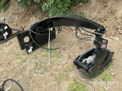 2025 GIYI GY-RG63 63 in 360° Rotating Skid Steer Grapple (Unused)