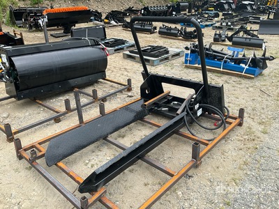 2025 GIYI GY-HCF57 57 in Skid Steer Pole Setter Grapple (Unused)