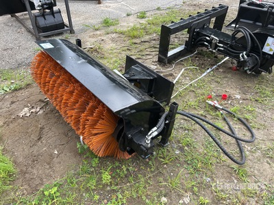 2025 GIYI GY-QSJ 44 in Mini Kompaktlader-Kehrmaschine (Unused)