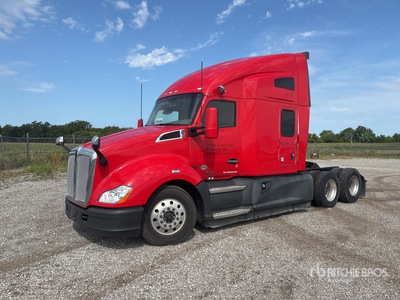 2019 Kenworth T680 6x4 Ciągnik siodłowy T/A z kabiną sypialną