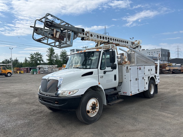 Altec AT40C 40 ft on 2008 International 4300 4x2 Cable Placer Bucket Truck Altec AT40C 40 ft on 2008 International 4300 4x2 Cable Placer Bucket Truck