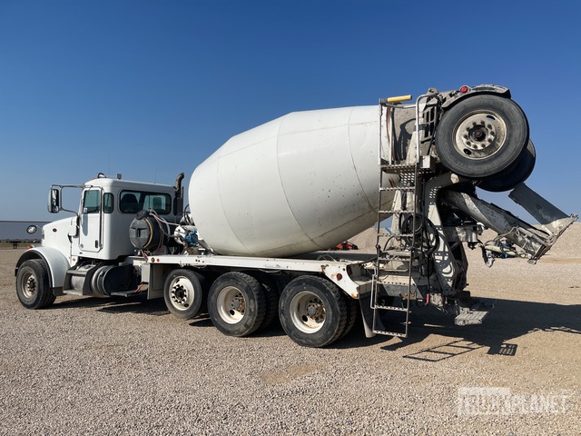 CAMIóN REVOLVEDOR 2015 PETERBILT MCNEILUS 11 CYD
