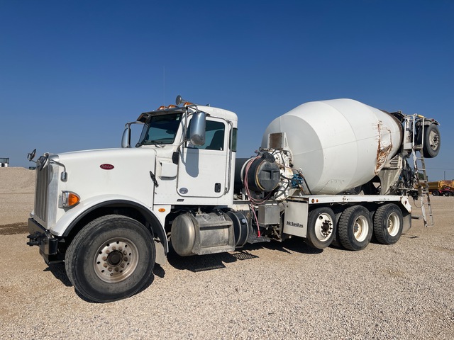 2015 Peterbilt 365 10x4 Mixer Truck