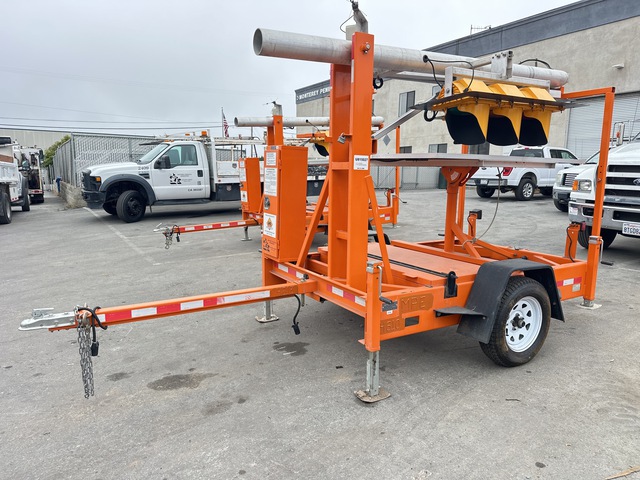 2023 North America Traffic Gen3-PTL 2.4X S/A Solar Traffic Light