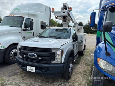 2018 Altec AT235 35 ft on 2018 Ford F-450 XL 4x2 Bucket Truck