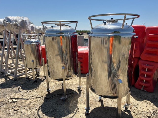 Quantity of (4) High Pressure Double Jacketed Reactor & Tanks (Unused) Quantity of (4) High Pressure Double Jacketed Reactor & Tanks (Unused)