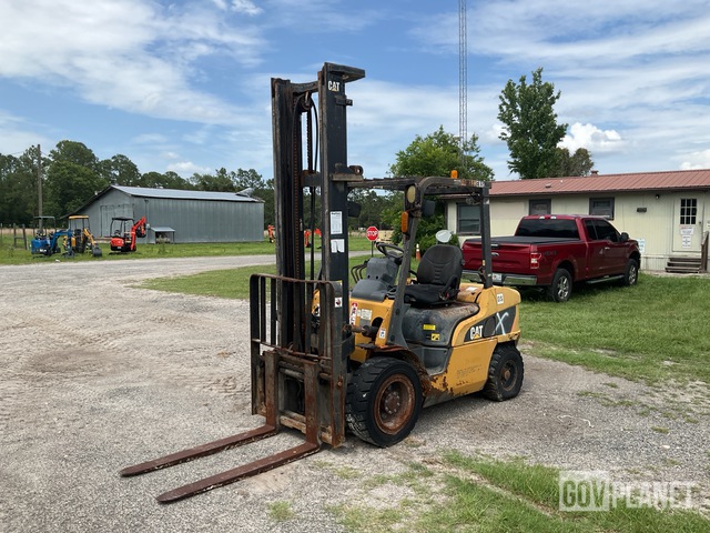 Surplus Cat 2PD6000 Forklift in Lake Butler, Florida, United States ...