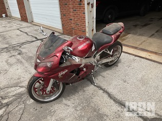 2000 Kawasaki Ninja ZX-9R Sport Bike (Inoperable) in Parma