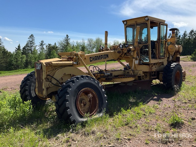 1980 Champion 740 Motor Grader | Ritchie Bros. Auctioneers