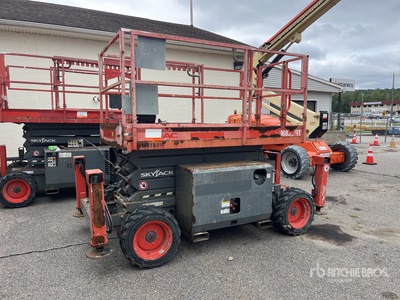 2016 Skyjack SJ6832 RT 4x4 Diesel Scissor Lift