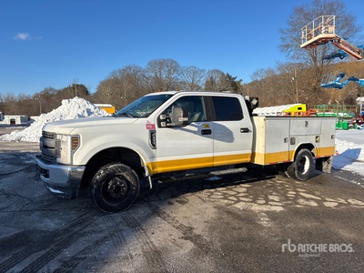 2019 Ford F-350 XL 4x4 Crew Cab Service Truck