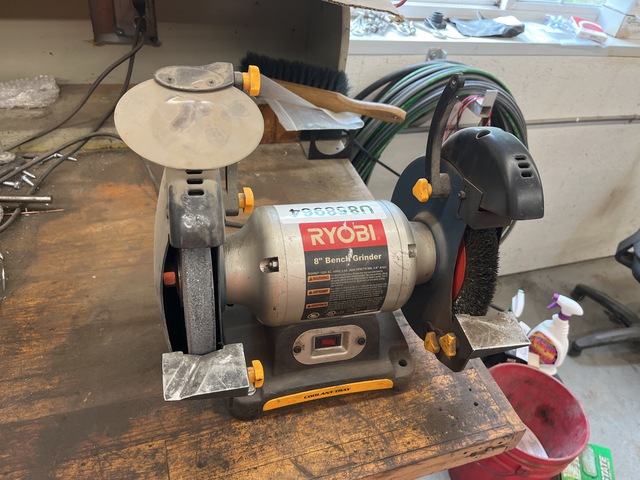 Ryobi BGH827 Bench Grinder Ryobi BGH827 Bench Grinder