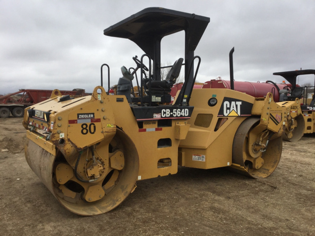 2006 Cat CB-564D Vibratory Double Drum Roller 2006 Cat CB-564D Vibratory Double Drum Roller
