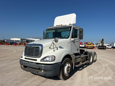 2009 Freightliner Columbia 120 6x4 T/A Day Cab Truck Tractor