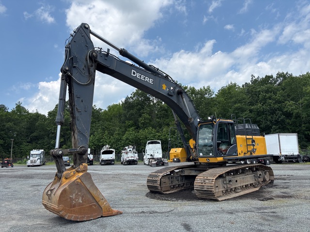 2023 John Deere 470 P-Tier HD Tracked Excavator