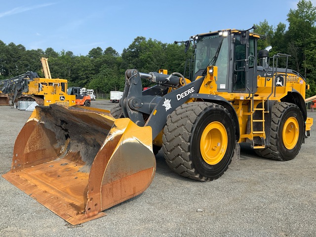2023 John Deere 824 P-Tier Wheel Loader