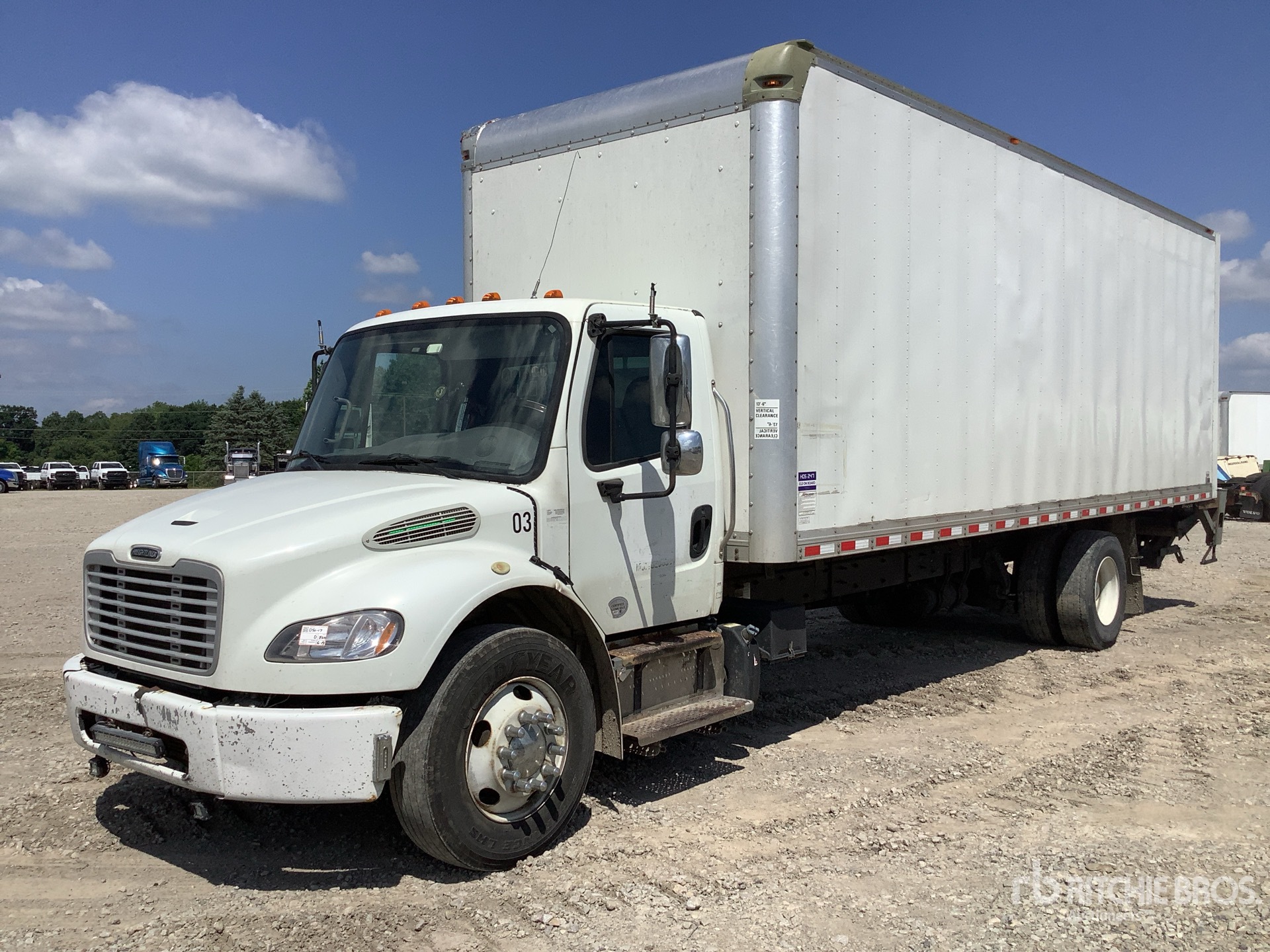 2016 Freightliner M2 106 4x2 Autocarro furgonato