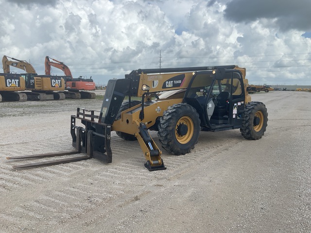 2019 Caterpillar TL943D