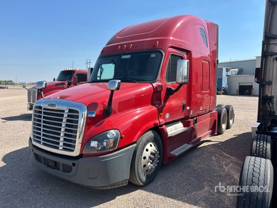 2018 Freightliner Cascadia 125 6x4 Ciągnik siodłowy T/A z kabiną sypialną (Inoperable)