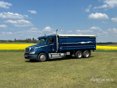 2004 Freightliner Tri/A Dagcabine Trekker