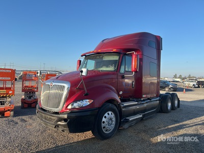 2015 International Prostar+ 122 6x4 3- Achs Sattelzugmaschine mit Schlafkabine