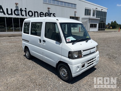 Mitsubishi MINICAB Automovil