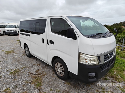 2016 年 Nissan CARAVAN Passenger Van
