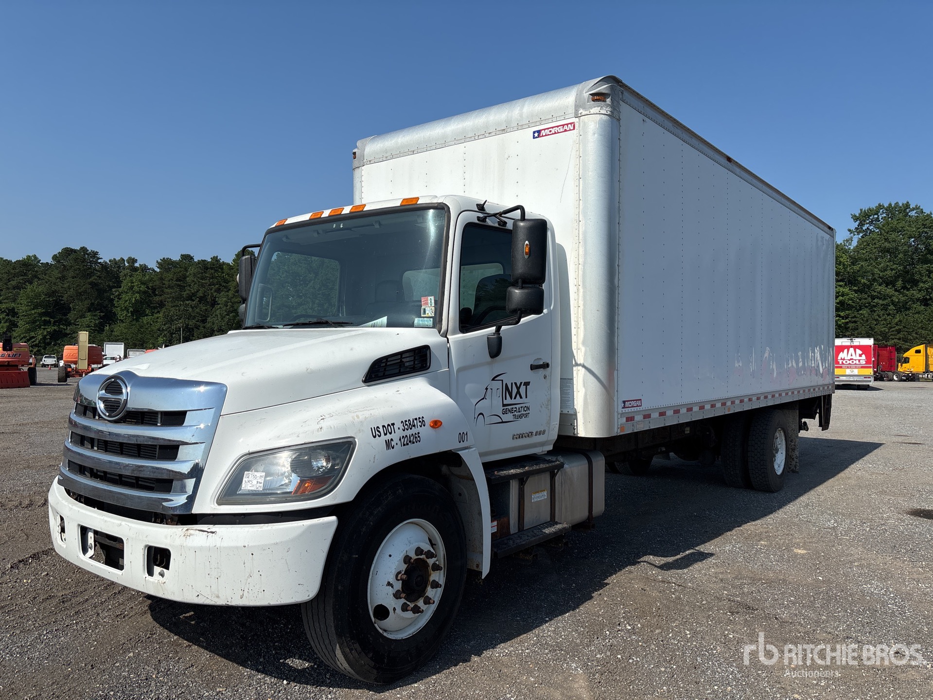 2018 Hino 268 4x2 Furgoneta caja cerrada