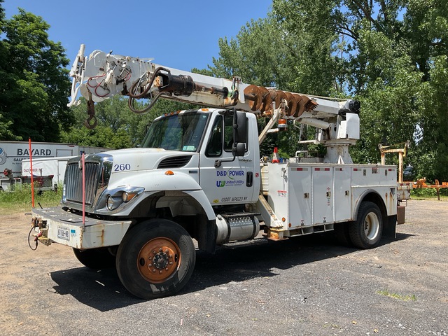 2012 Altec DC47 T R on 2013 International 7300 4x4 Digger Derrick Truck