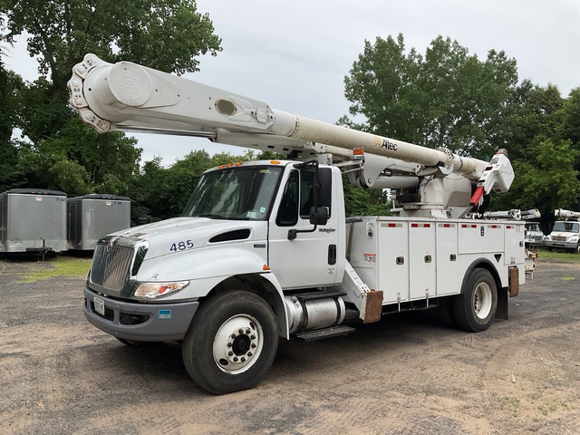 2013 Altec AM55E 56 ft on 2014 International 4300 4x2 Cable Placer Bucket Truck
