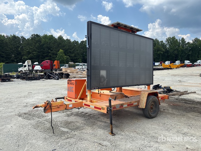 2000 K&K Systems Solar Message Board | Ritchie Bros. Auctioneers