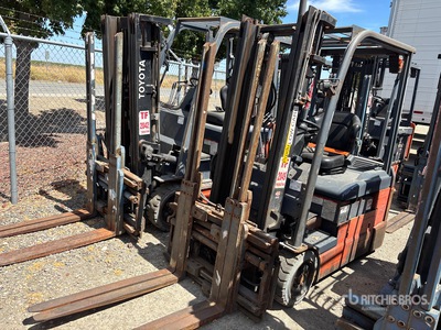 2021 Toyota 8FBE20U 3000 lb Chariot Élévateur Électrique