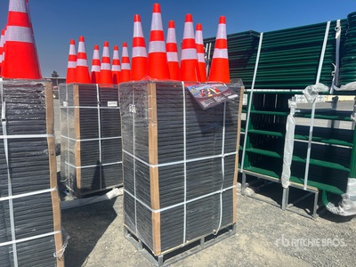 Quantity of (250) 2025 SELA TSC28 28 in Verkeer kegels (Unused)